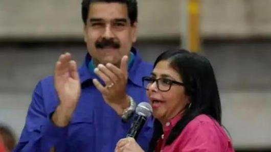 祝勇文智：强权、枪炮与傀儡戏——委内瑞拉