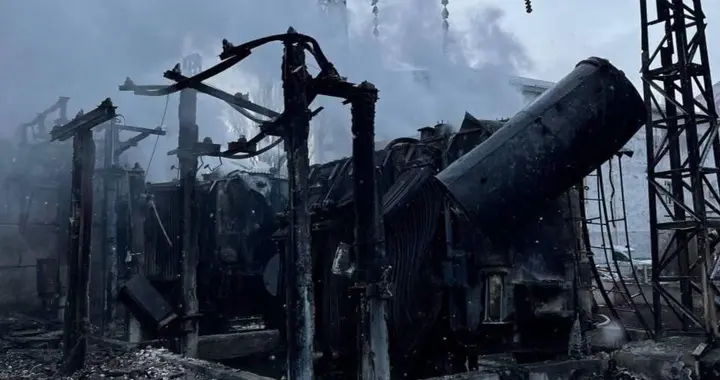 普京不再心软！20枚导弹深夜轰炸，炸崩基辅，特朗普不爱乌克兰了