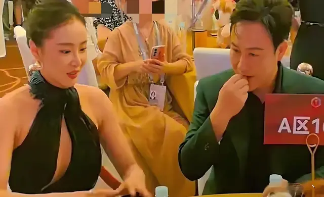 高叶："这娘们够骚！"