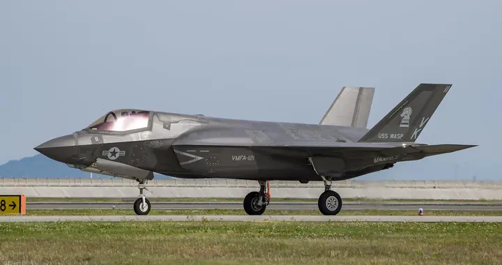 一个自卫官的疯狂，照见日本百年未散的军国幽灵