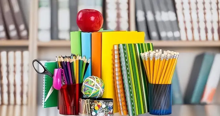 曾经两块一根的笔，怎么就成了“文具刺客”了呢？