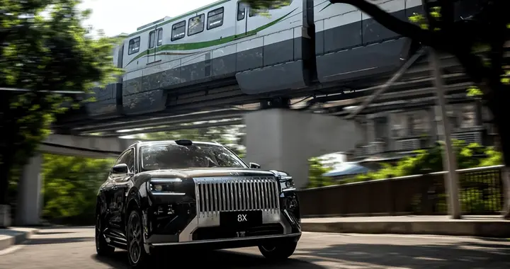40万闭眼入！极氪8X才是全家都满意的大五座电混SUV