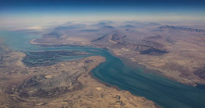 霍尔木兹海峡争夺：既定胜负又决生死，为何美国必输无疑？