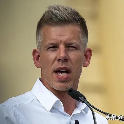 吉老六：布达佩斯广场沸沸扬扬游行抗议应该