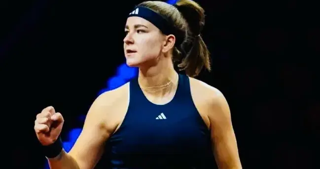 2-1!穆霍娃晋级WTA500斯图加特站女单决赛!静候莱巴金娜或小米拉!