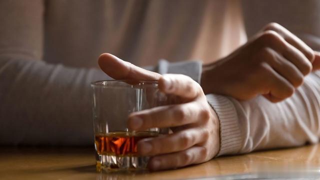 研究发现：饮酒对老年人可能有害，即使是少量饮酒