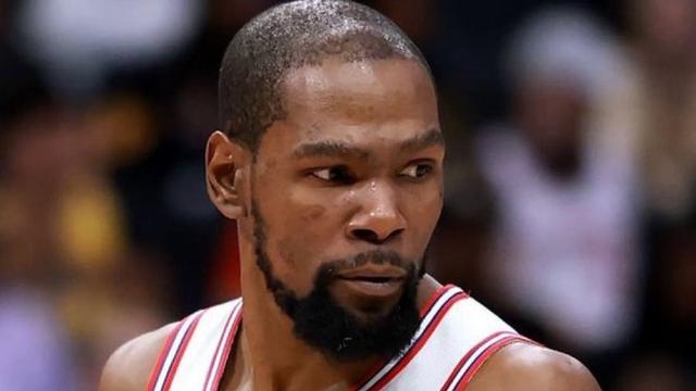 阿钢爱体育：杜兰特又一年常规赛结束了，你