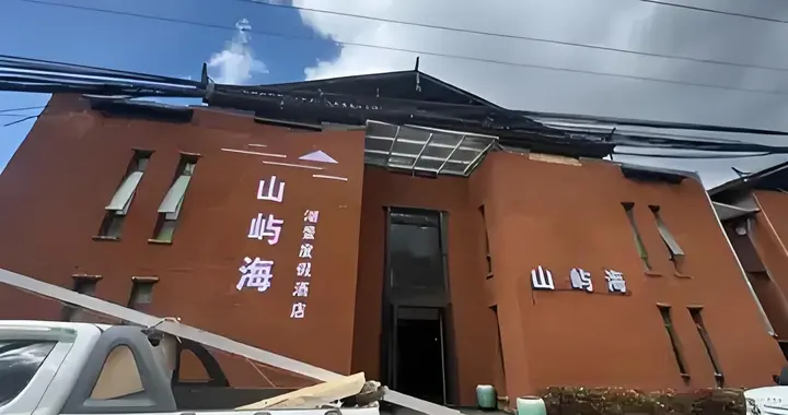 云南游客深夜遇袭，酒店总卡成隐患，案件背后藏隐情？
