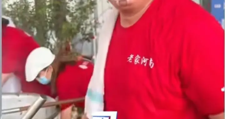 跨越1600公里的热乎饭，河南漂流哥的这碗烩面暖了广西也看哭全网