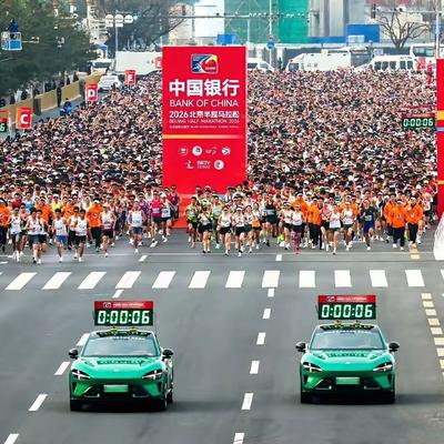 无名66666：我问闺蜜，雷军最近是不是