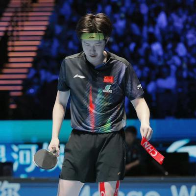 慕楚：【王楚钦】撕肌贴！张力爆棚了！