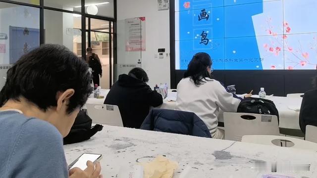 美观体育：首都师范大学美术学院学生到社区