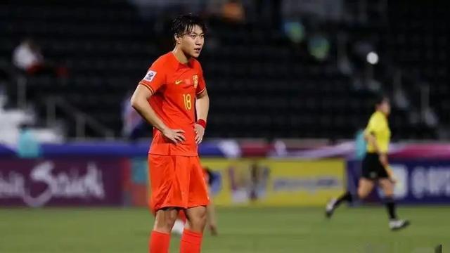 球迷中国：那一脚飞铲之后，是重庆山城少年