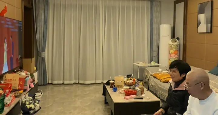 瑾汐回老家过年后续：温州爸妈超有年味！磕头！每个人一封大红包