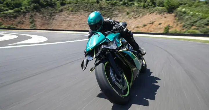 仅需228万带回家，阿斯顿马丁AMB 001 pro