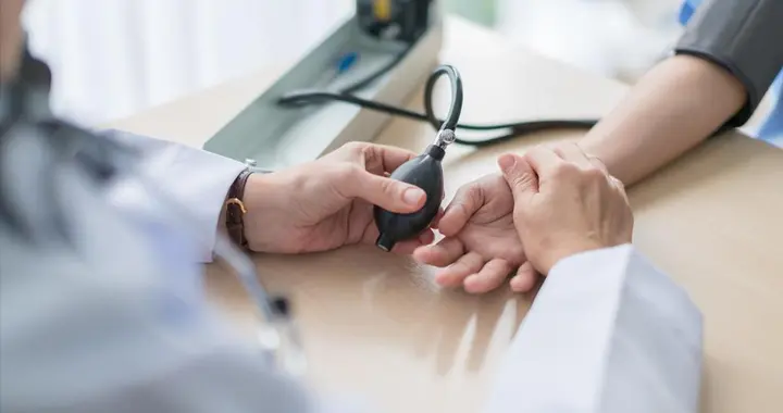 体检报告里这一项异常，竟是肺癌信号？9成人不重视，后悔太晚