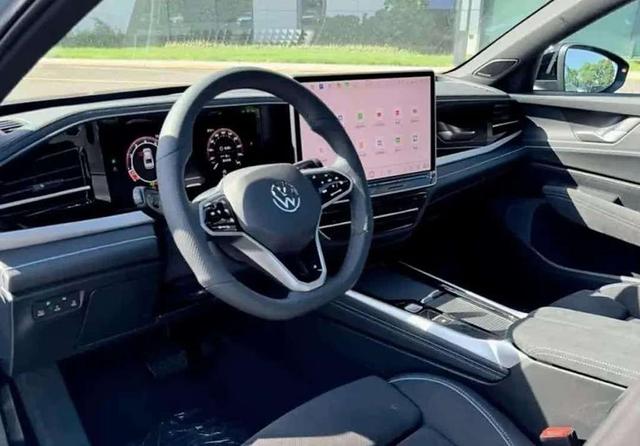 大众一代神车，从8.79万一口气降到4.39万，颜值不输帕萨特