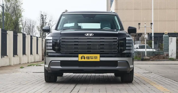 2.5T 混动大七座，油耗不到 7L，新一代帕里斯帝适合家用
