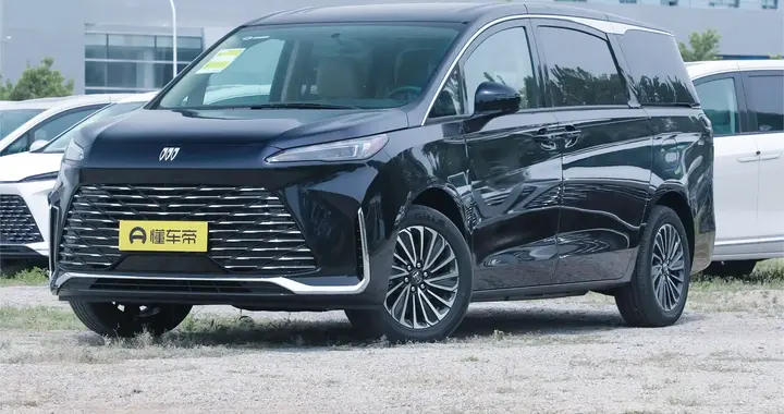 破吉尼斯记录！GL8陆尚限时补贴1.5万，家用MPV选它真不踩坑？