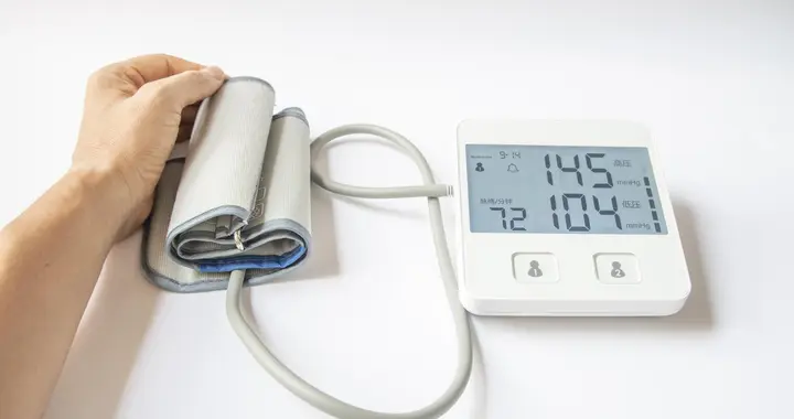 中老年隐形升压！血压正常也可能“暗藏危险”，很多人都忽略了