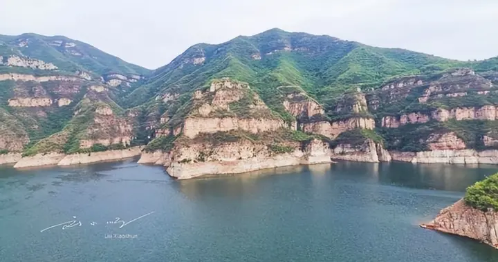 实拍河南济源“黄河三峡”，南方游客：想不到黄河水居然也这么清