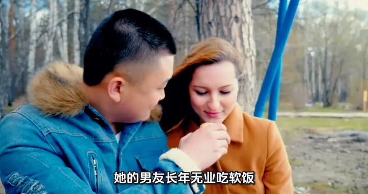 女护士太惨了，被同居软饭男友杀害，4年花40万，长期威...