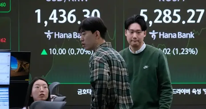 “一天蒸发6.5万亿美元”的巨大结果更具冲击力，点明主要原因