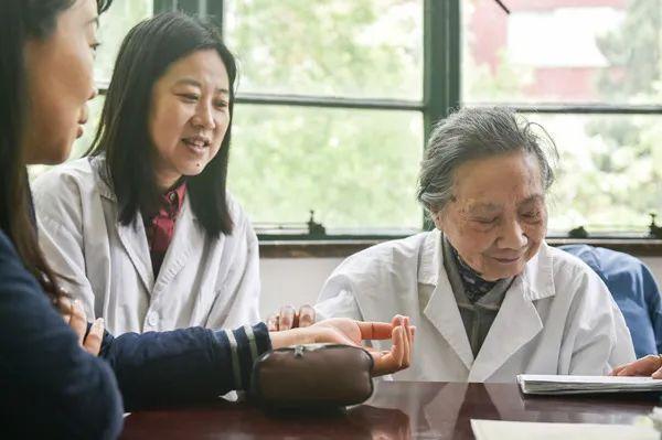 三八妇女节丨女性一生的保养指南请收好，花钱也买不到！