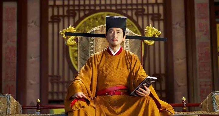 太后临终给神宗一个铁盒，叮嘱“死后再打开”，皇帝看完当场痛哭