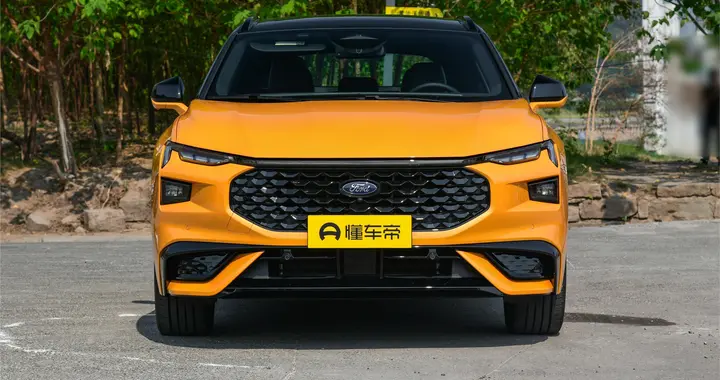 美系B级车，轴距2945mm，综合马力308匹，吃92粗粮，提速5秒级