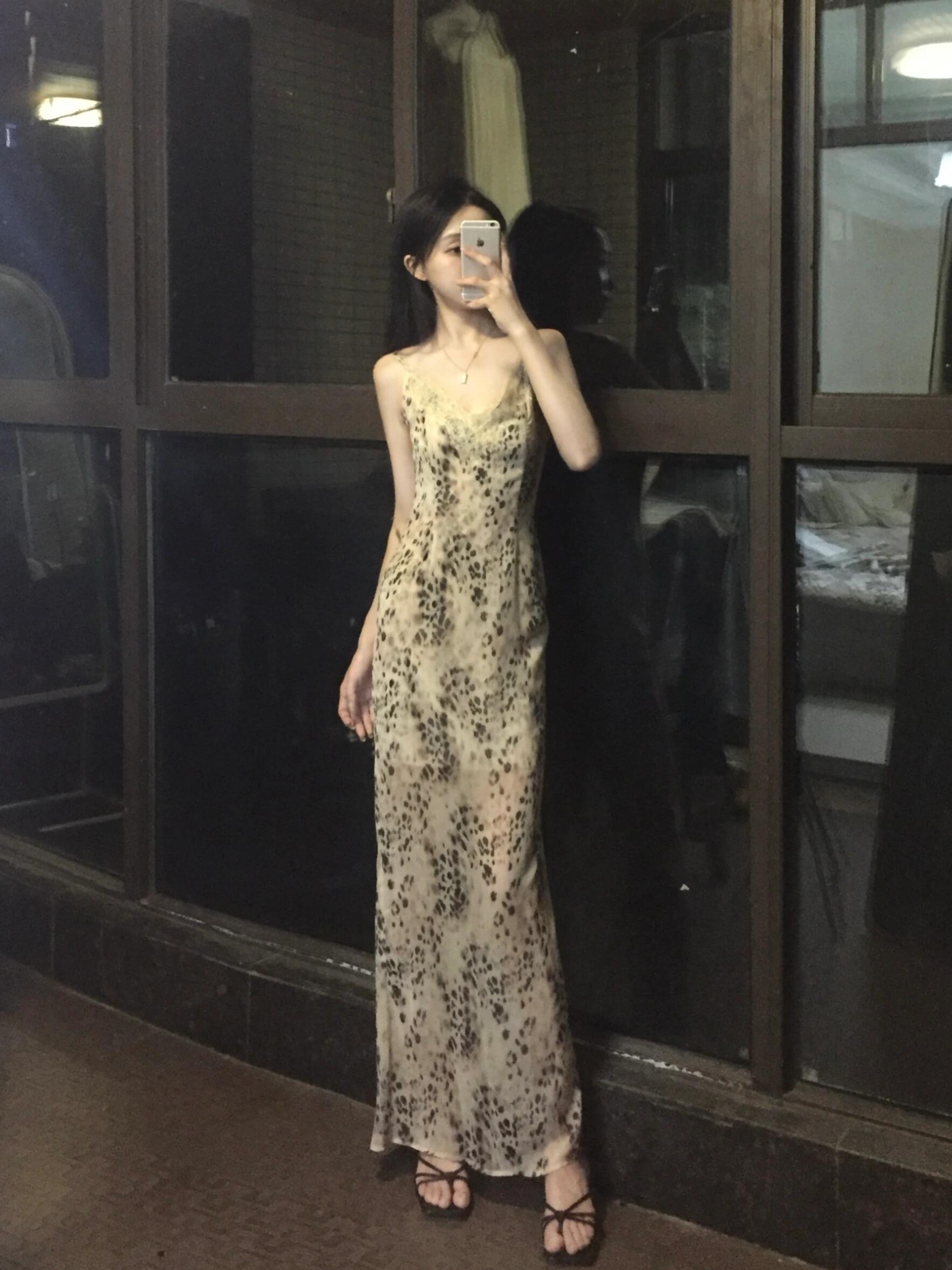 活动时也不用担心裙子束缚你的身体