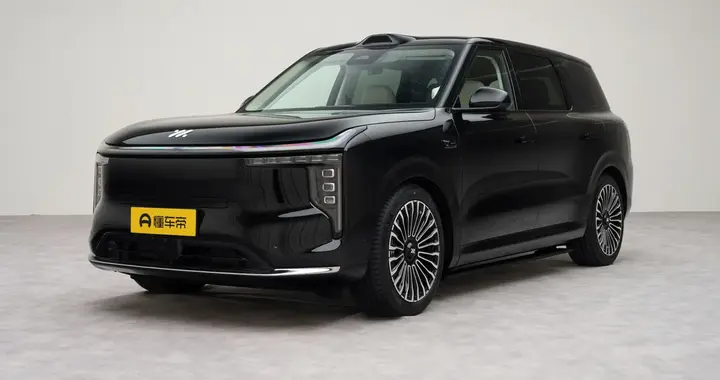 智己LS8中大型旗舰SUV：续航无焦虑，空间够奢享，配置全拉满