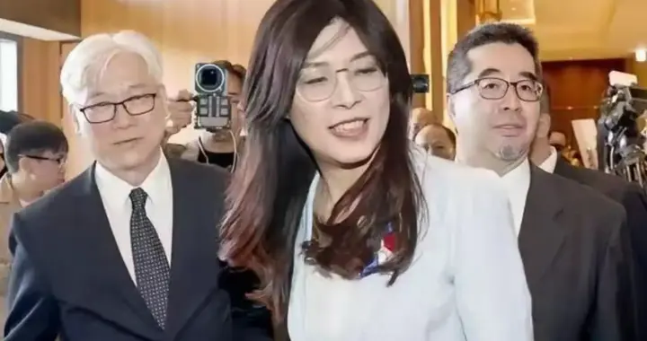 郑丽文启程访陆，国民党迎来3大利好！美好时刻，民进党突下黑手