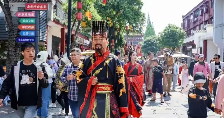 中国楚都活了！在荆州每天都能遇见楚王，邂逅满城楚风盛宴！