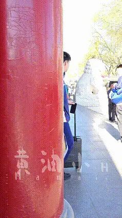 五月爱吃面条：黄友政一大早准备去比赛，看