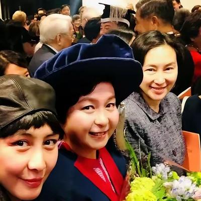 无名66666：原来“赌王”女儿何超蕸去