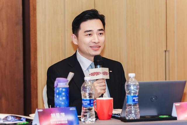 杜邦携先进出行解决方案亮相第二十一届上海国际汽车工业展览会