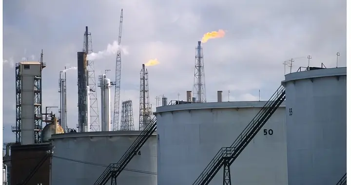 委内瑞拉放手：480万桶“压箱底”原油冲进市场，搅动石油市场