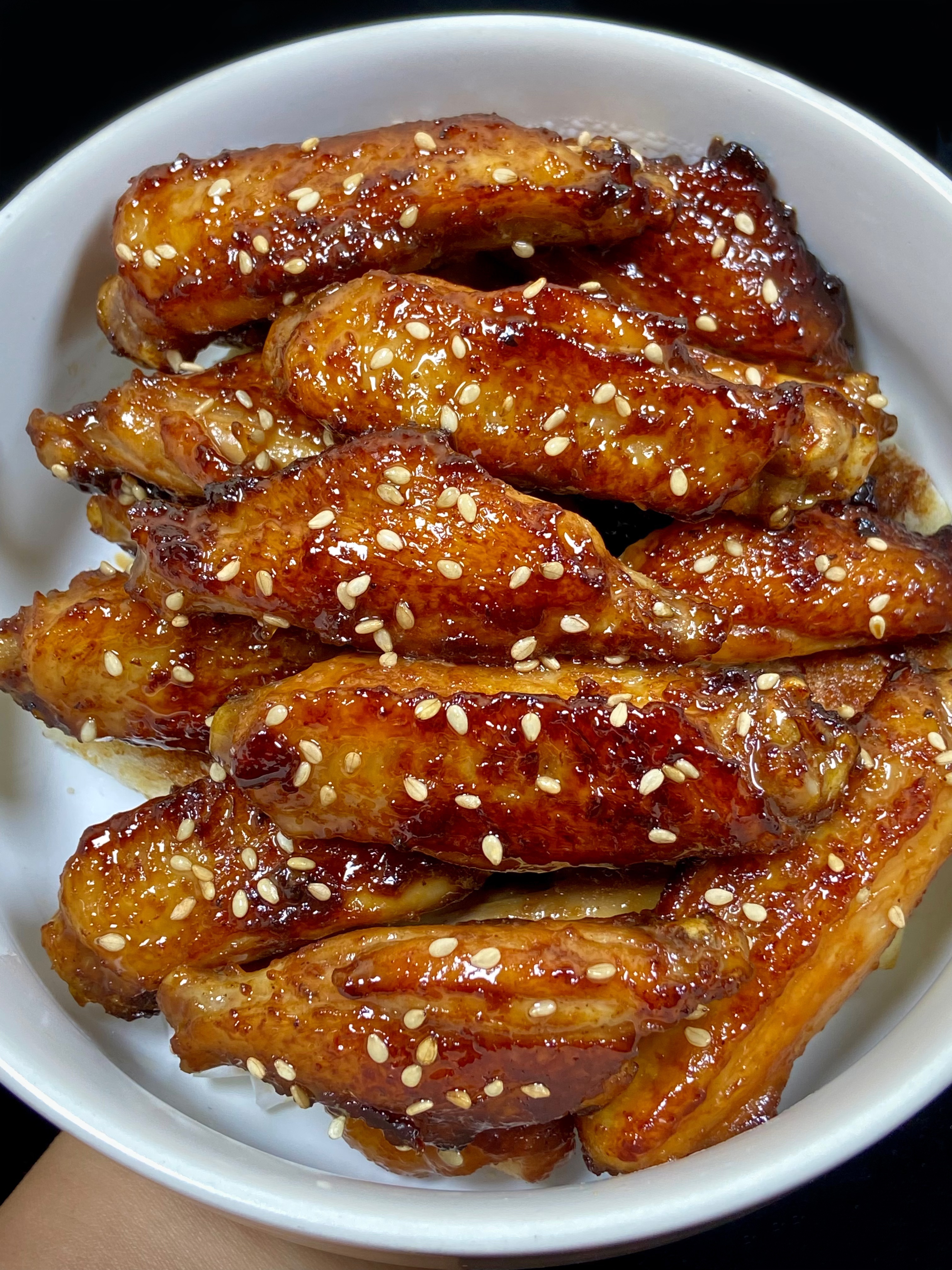 这个蜜汁鸡翅真的一绝，巨巨巨好吃！！