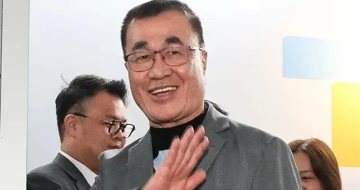 郑丽文上任后最大利好出现，一片欢呼，争相支持，局面一新