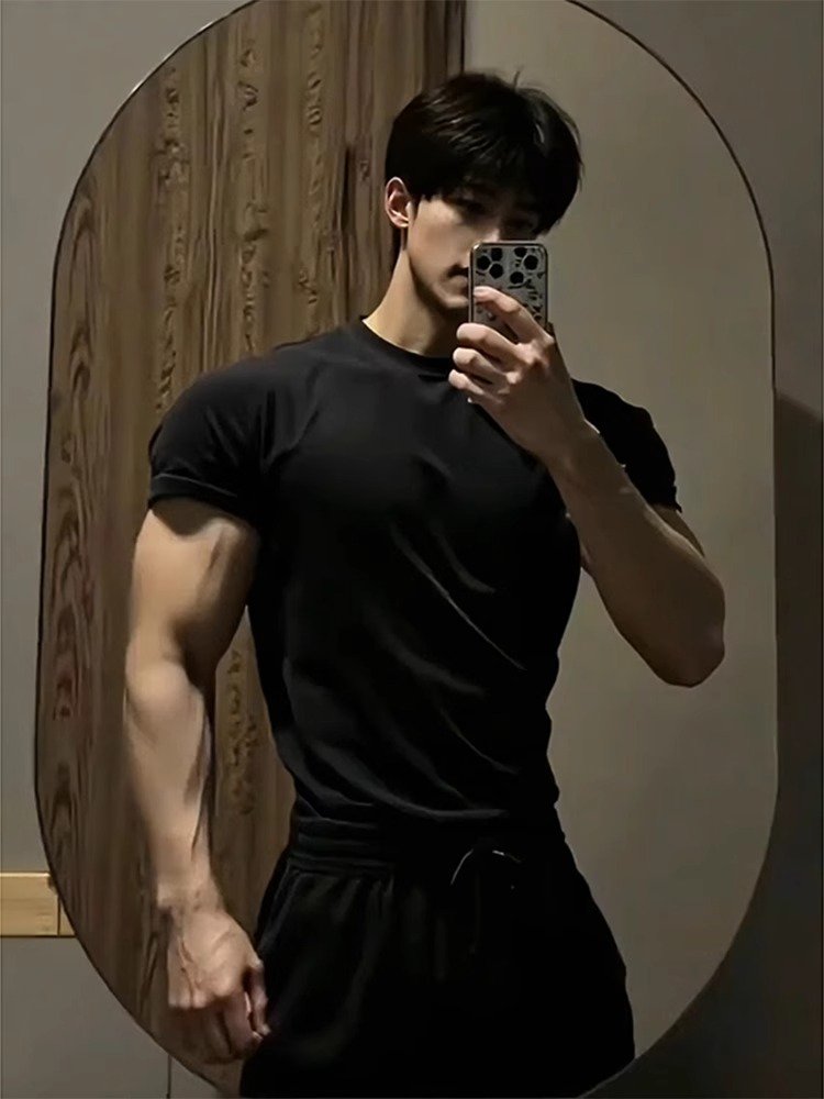 黑色收腰短袖男款显肌肉收袖口t恤男士修身