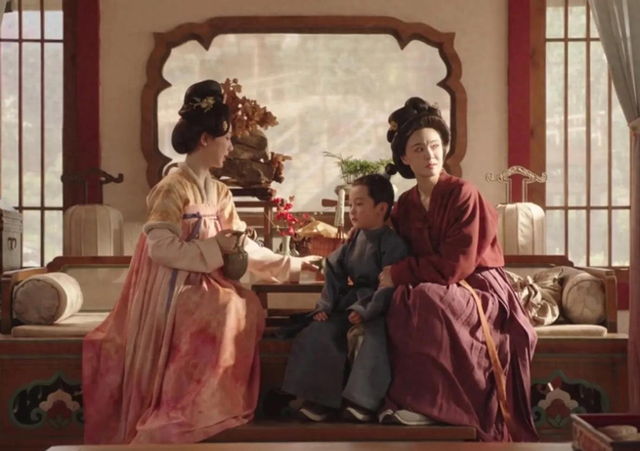 何惟芳母亲死因曝光，蒋长扬手握尖刀阻止复仇，愤怒的她连夜搬走