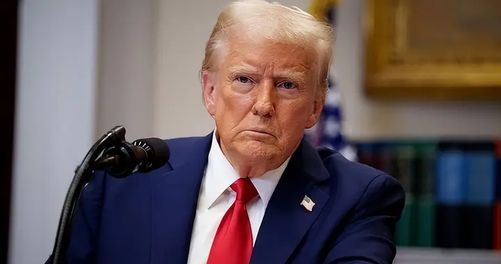 美前军官爆惊人预测：若格陵兰岛得手，特朗普下一个目标将是冰岛