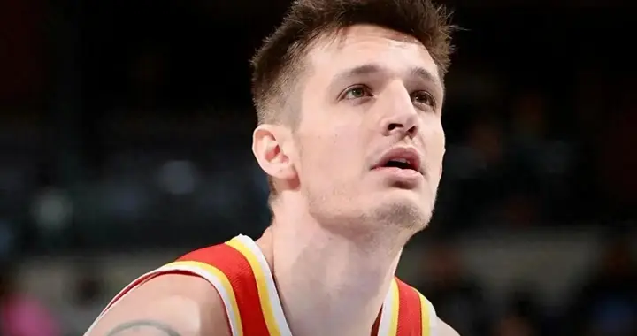 开拓者三换一交易达成！翰森大哥远走亚特兰大，换回三分射手！