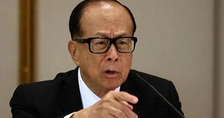 霍震霆没想到，不到48小时，李嘉诚再迎3大噩耗，个个戳他心窝