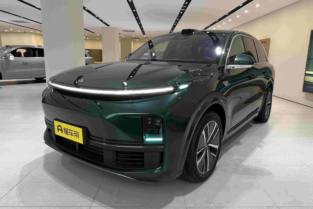 理想汽车突然降价1.6万，六座车卖不过五座5月8号前不买可能后悔