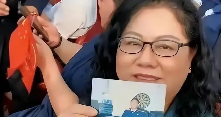王伟牺牲后，妻子特招入伍，现在是什么级别？儿子都考上军校