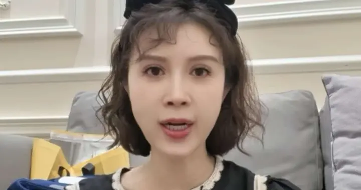金巧巧直播持刀怒怼骗子！曝父亲被骗上千万，积蓄归零剩一箱借条