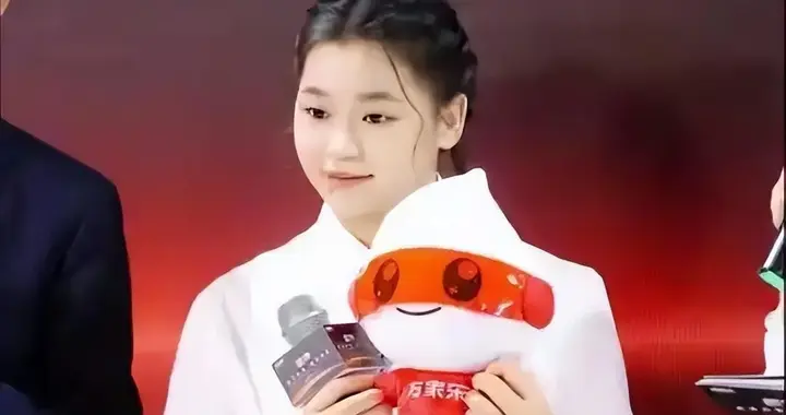 中国妇女报发文，正式宣布全红婵新身份，国家队弃用传闻早有真相