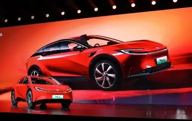 544TOPS算力炸场！丰田bZ5到店体验，合资智驾新标杆这样炼成！